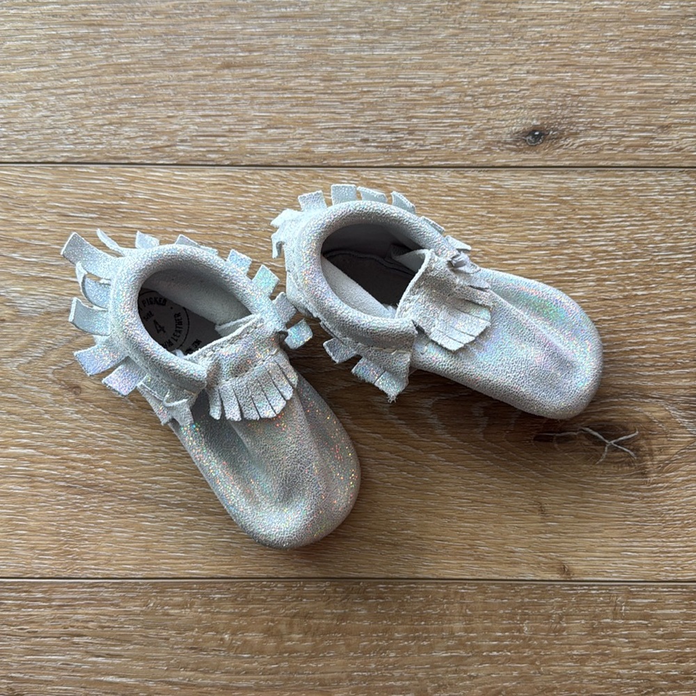 Freshly Picked moccasins size 4